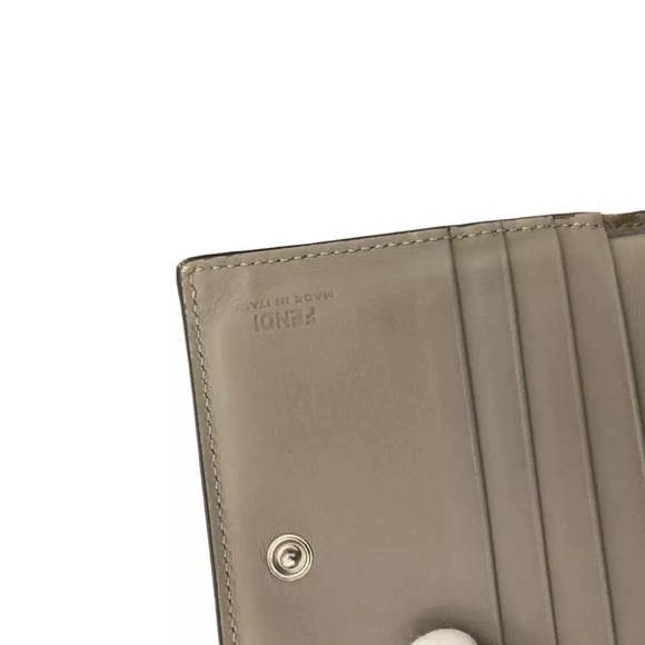 FENDI by the way Bifold Wallet - Picture 4 of 5